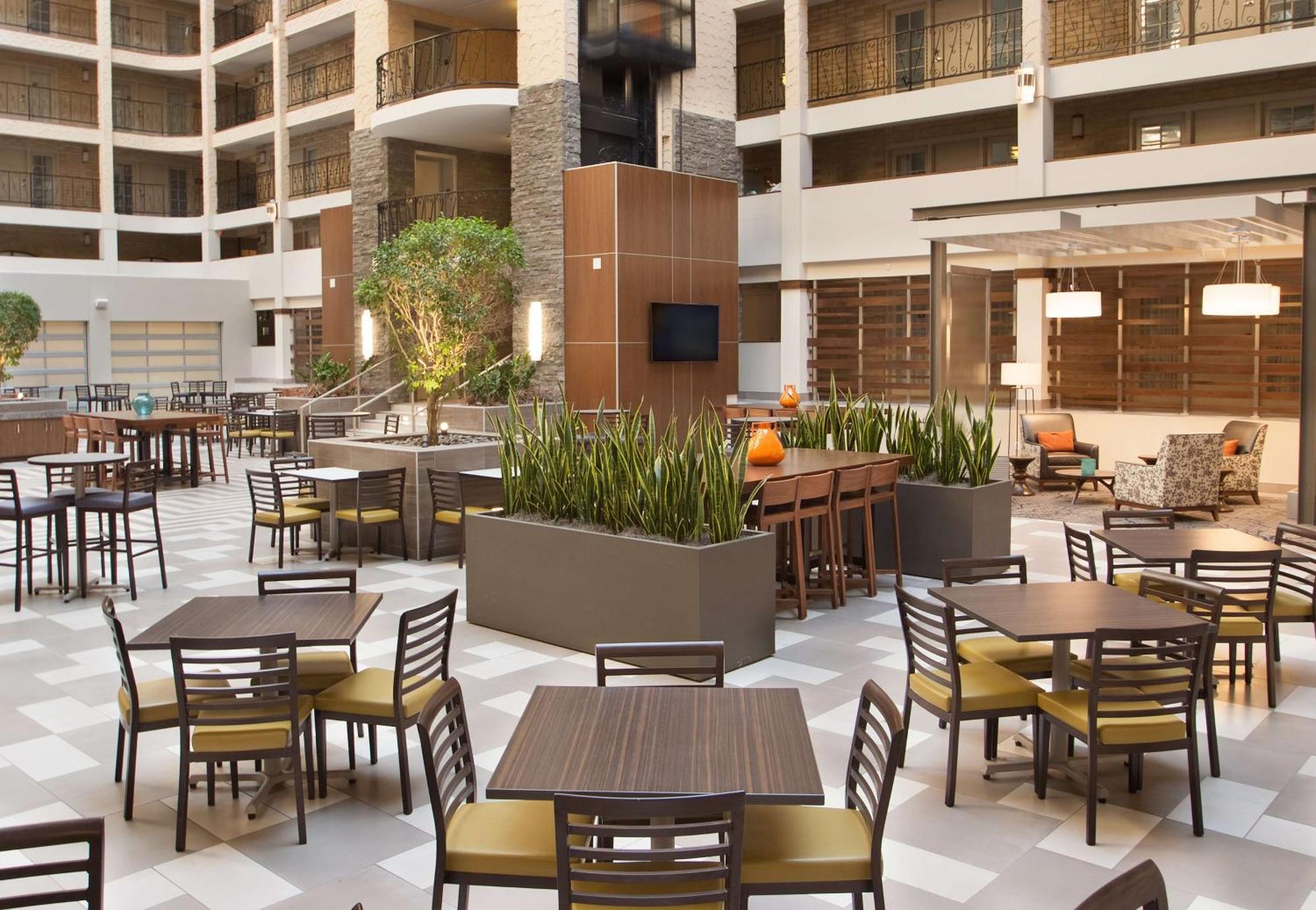 Hotel Embassy By Hilton Bloomington/minneapolis Bloomington
