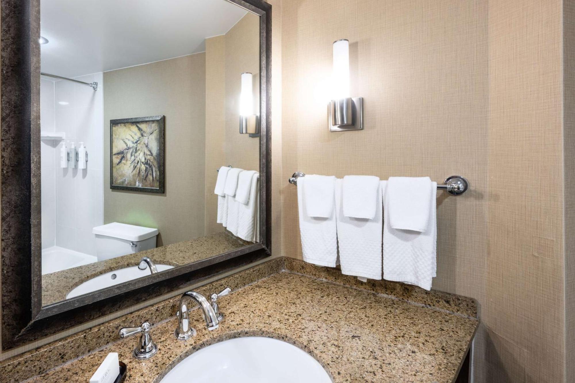 Hotel Embassy By Hilton Bloomington/minneapolis Bloomington