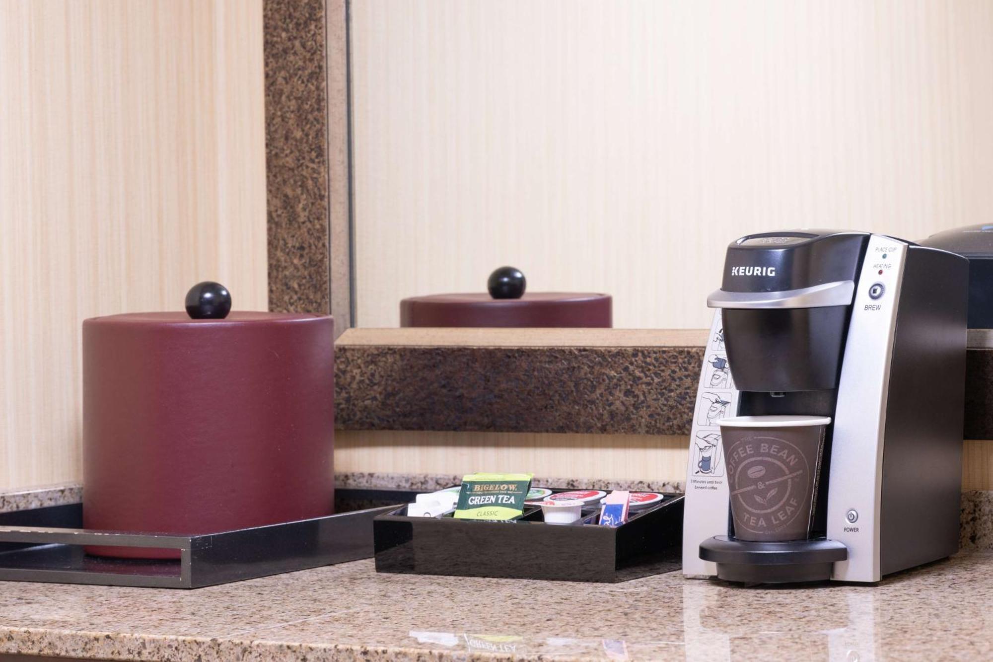 Embassy By Hilton Bloomington/minneapolis 4* Bloomington