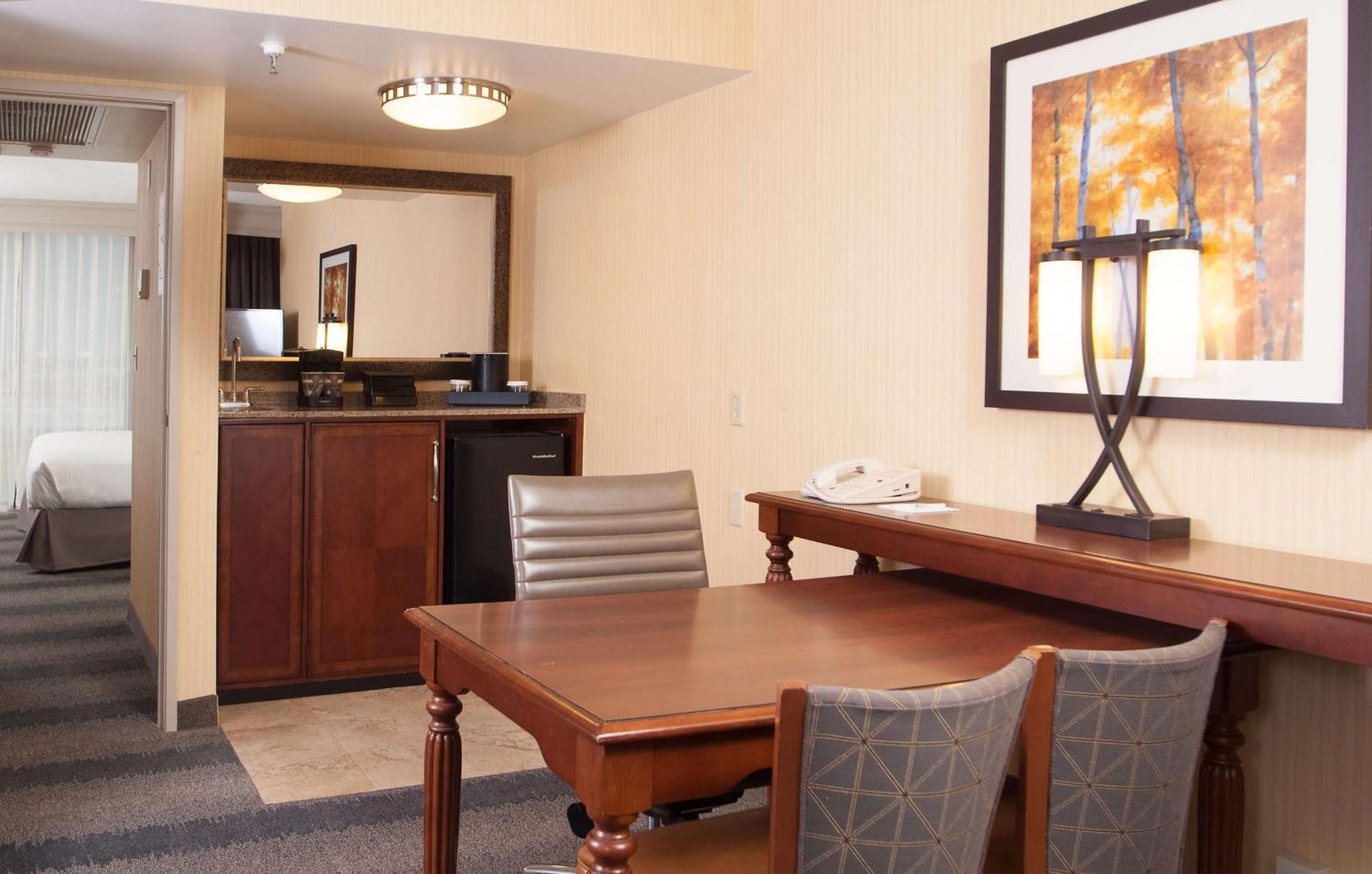 Embassy By Hilton Bloomington/minneapolis 4* Bloomington