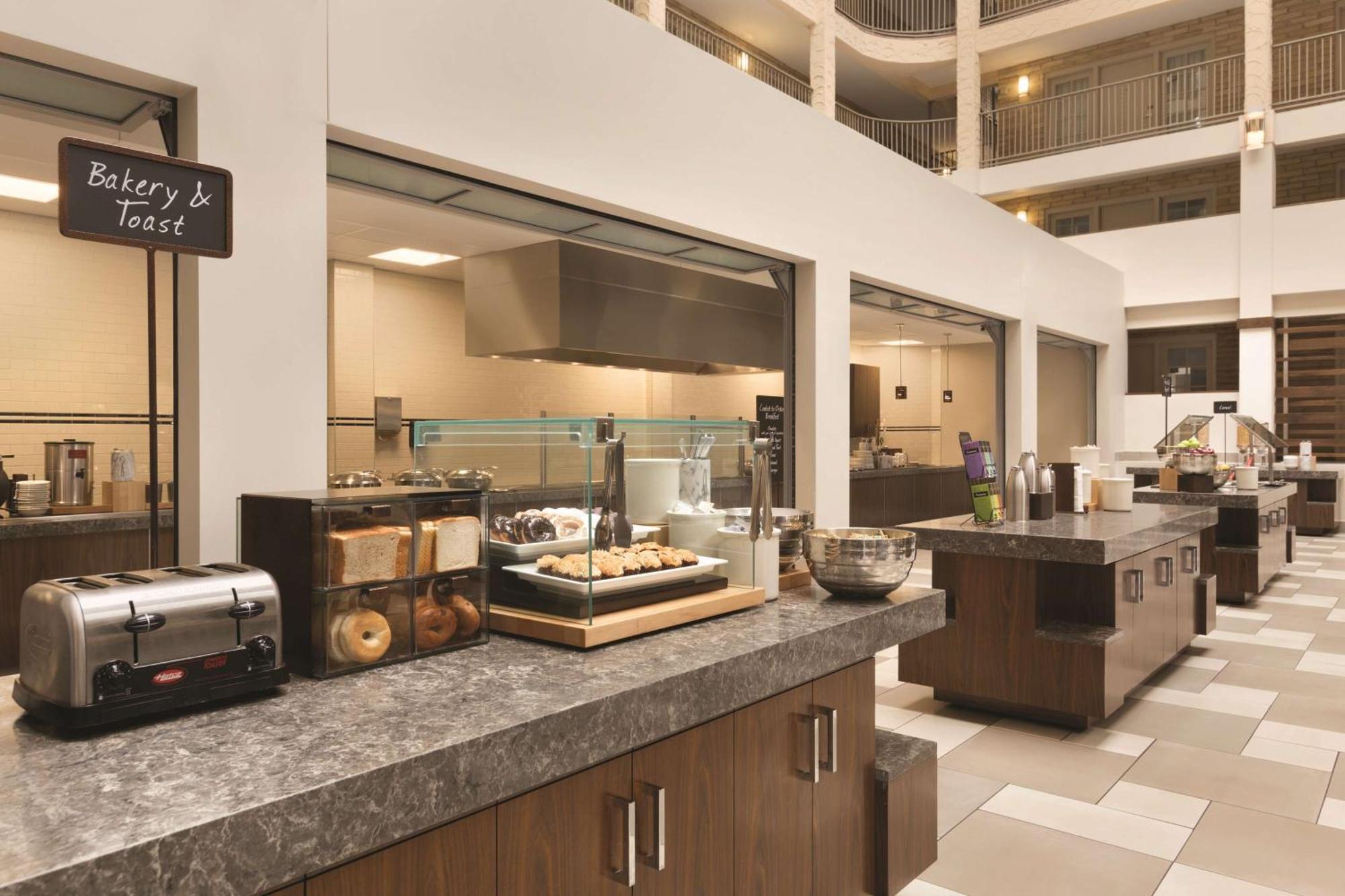 Hotel Embassy By Hilton Bloomington/minneapolis